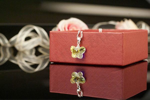 Сребърно колие с кристална пеперуда Swarovski - Image 2