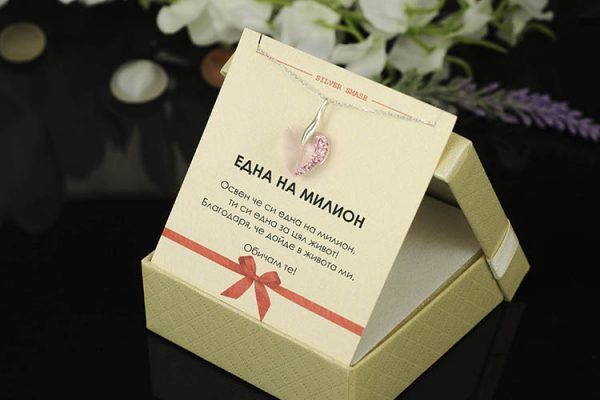 Нежно сребърно колие с ръчно инкрустирано розово кристално сърце Swarovski - Image 4