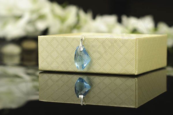Сребърно колие с небесно син кристал Swarovski - Image 2