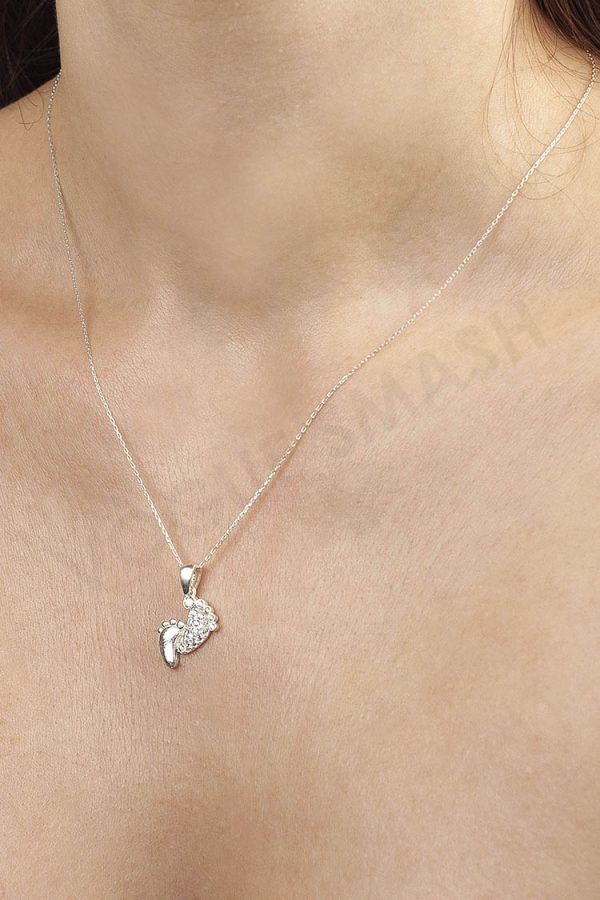 Сребърно колие с формата на бебешки крачета - Image 4